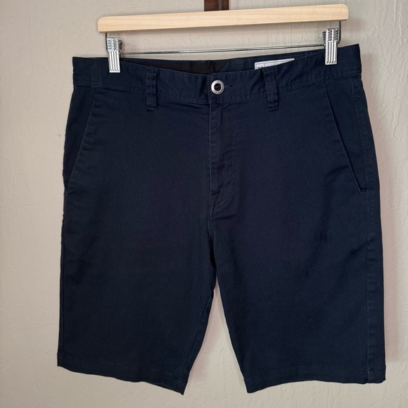 VOLCOM Frickin Stretch Shorts Navy Twill Flat Front Chino Size 32 True to This - Picture 11 of 16
